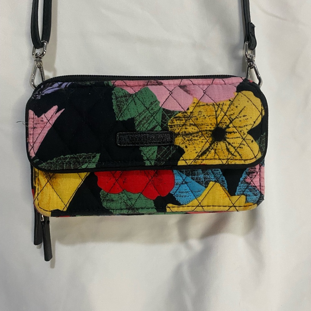 Vera Bradley crossbody wallet/phone case; Pattern: Havana Rose
